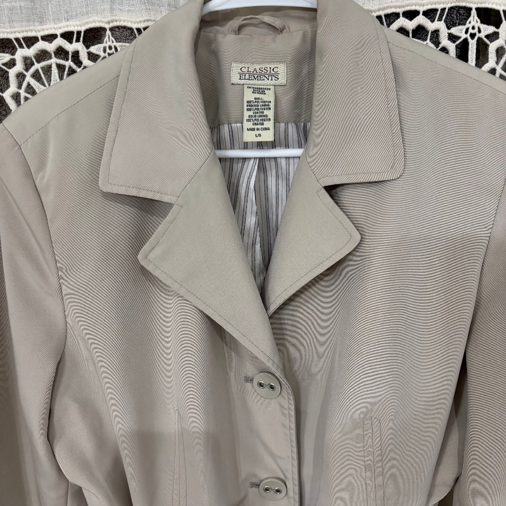 Classic Elements Woman’s Mid Length Button Belted… - image 3